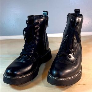 Motto Black Leather Women's Boots 8 inches Sz 9